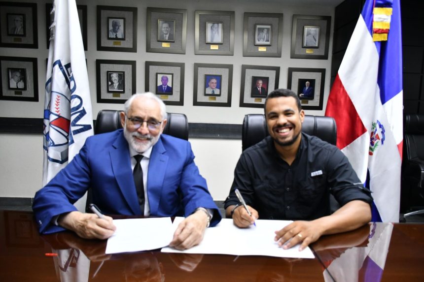 Vitelio Mejía Ortiz y José Gómez (Imagen/Fuente Externa).