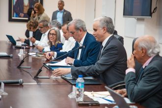 Presidente Abinader da seguimiento a acciones para que año escolar 2025-2026 sea un éxito