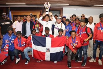 Recibimiento en el Aeropuerto Internacional de Las Américas de los Bicampeones de la Serie del Caribe Kids.
