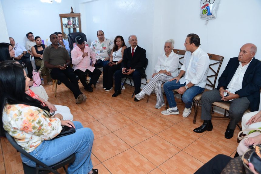 Abel Martínez continúa encuentros con dominicanos líderes en el exterior