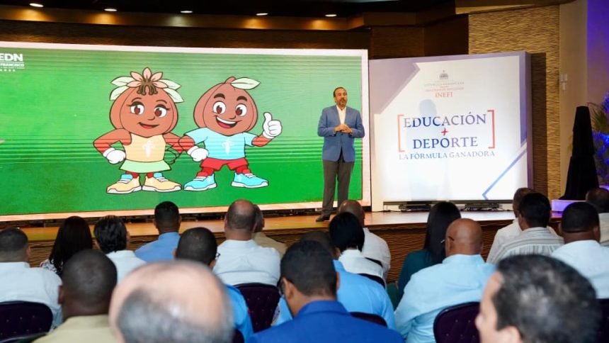El director Alberto Rodríguez presenta las mascotas de los XI Juegos Escolares Deportivos Nacionales 2025 (Imagen/Fuente Externa).