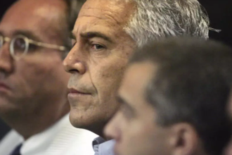 Jeffrey Epstein comparece ante el tribunal el 30 de julio de 2008 en West Palm Beach, Florida. AP - Uma Sanghvi