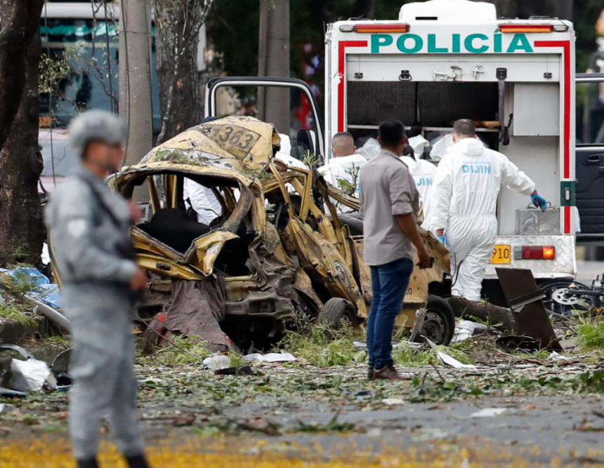 Al menos 18 muertos y más de 65 heridos en dos atentados en ColombiaAl menos 18 muertos y más de 65 heridos en dos atentados en Colombia. (EFE/Ernesto Guzmán