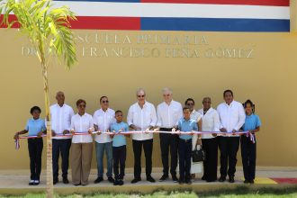 Abinader inaugura dos escuelas en La Altagracia con capacidad para 1,600 estudiantes y que sumarán 46 nuevas aulas al sistema para el nuevo año escolar