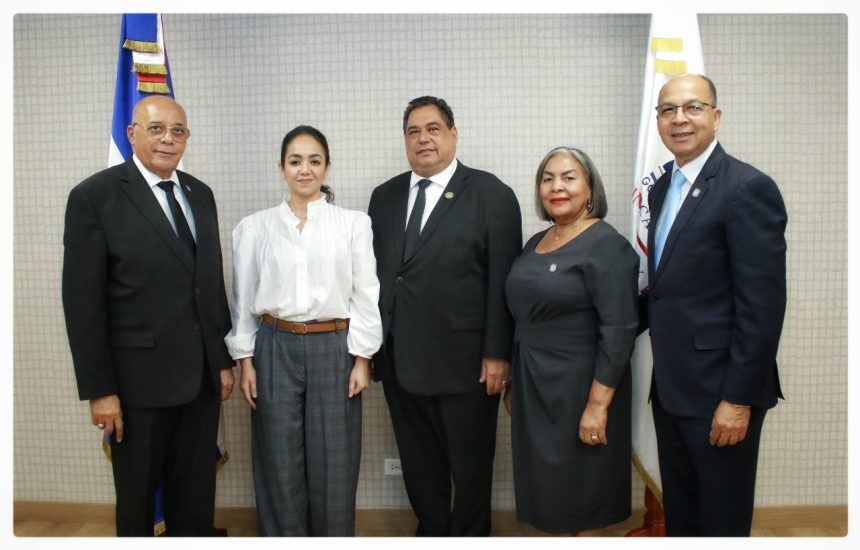 Notarios se unirán al Gobierno para registrar a ciudadanos sin acta de nacimiento