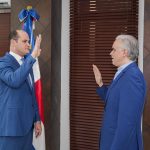 Luis Miguel De Camps juramenta a Adolfo Pérez De León como nuevo director del INABIE
