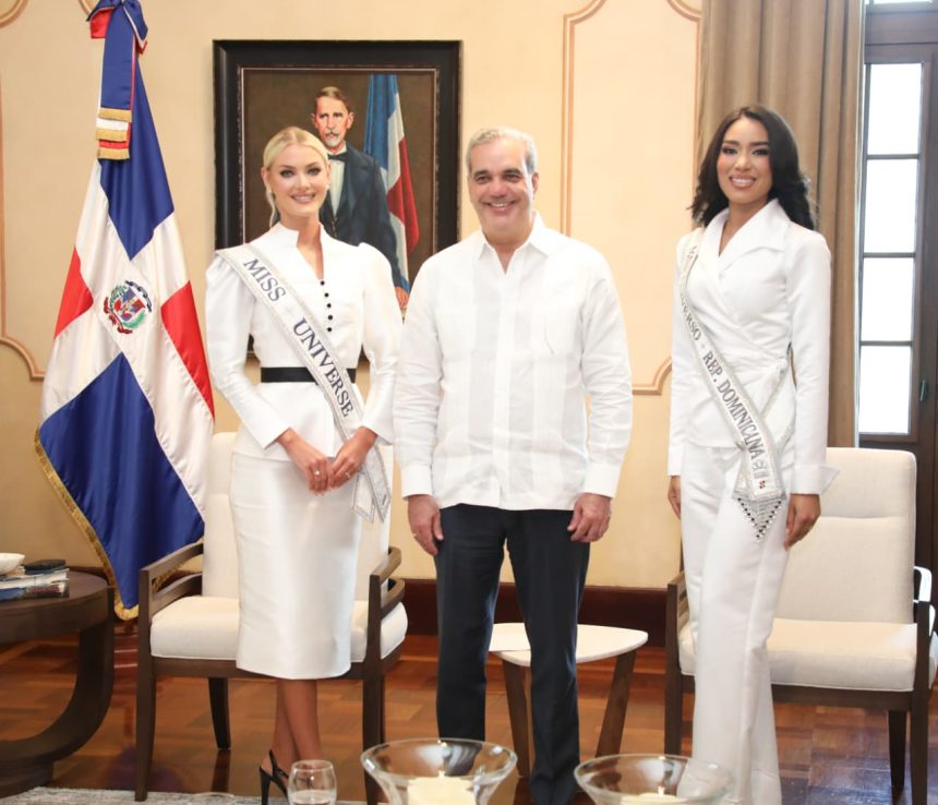 Abinader recibe a Miss Universo y Miss República Dominicana en el Palacio Nacional