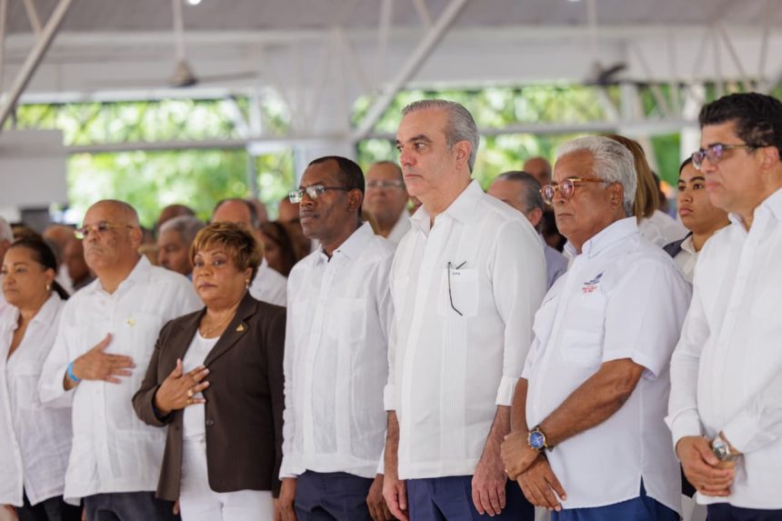 Abinader relanza proyecto para entregar 110 mil nuevos títulos de propiedad en terrenos del CEA para beneficiar a más de 440 mil personas