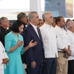 Abinader llama a los padres a acompañar y motivar a sus hijos en el nuevo año escolar 2025-2026