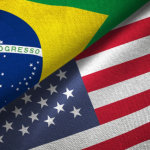 Bandera de Estados Unidos y Brasil. Foto: Getty Images / Oleksii Liskonih