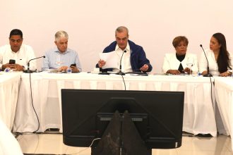 Abinader pasa balance a obras en curso, define prioridades para el 2026