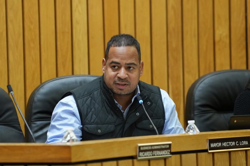 Alcalde Héctor C. Lora (Ciudad de Passaic ).