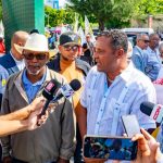 Transportistas protestan en INTRANT y exigen mantener subsidio a los combustibles para evitar alza del pasaje