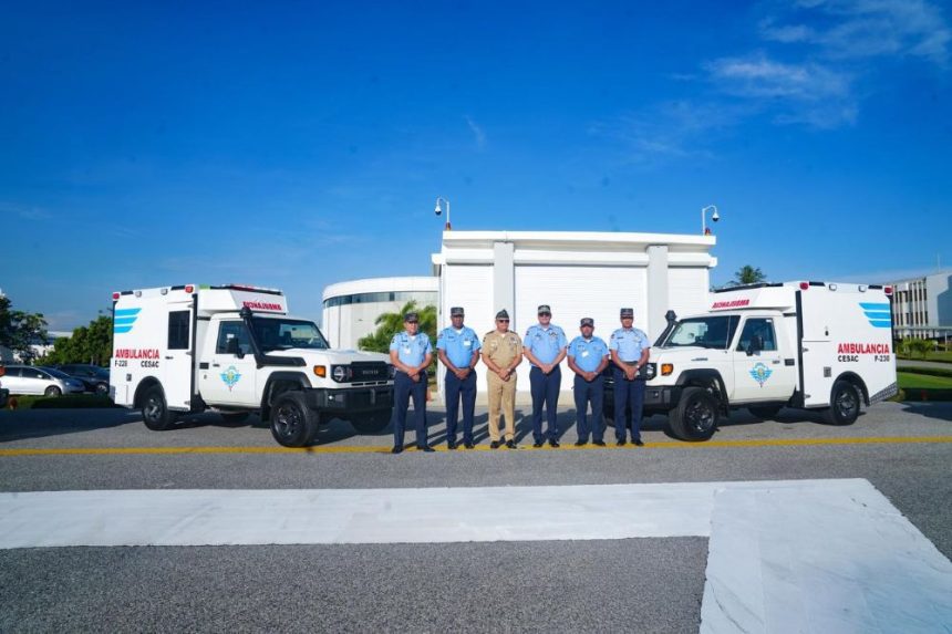Ministerio de Defensa, a través de la Industria Militar Dominicana, entrega cuatro ambulancias todo terreno al CESAC para fortalecer la seguridad aeroportuaria nacional