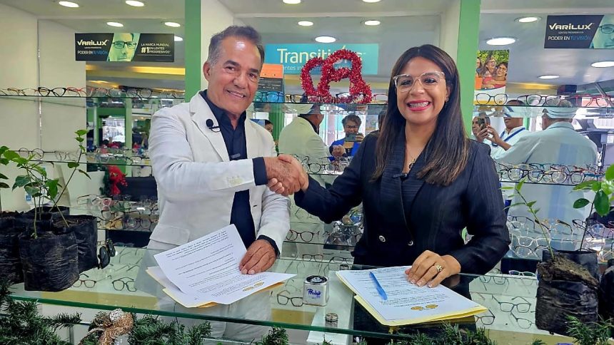 Presidente de la Fundación Mundo Verde de Óptica Almánzar, Ignacio Joga y presidenta de CIPESA, doctora Carol G. Martínez Medina