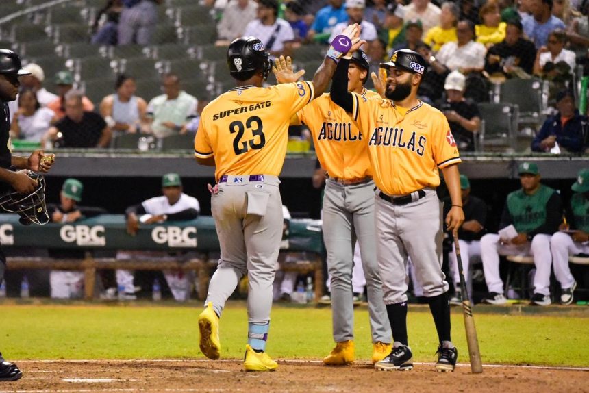 Tercera victoria al hilo para Águilas Cibaeñas 