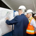 Presidente Abinader realiza visita de supervisión al túnel bajo la Plaza de la Bandera para ver los avances de la obra como parte de la solución vial de la zona