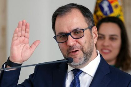 Fuente Externa