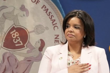 Christina Schratz Comisionada del Condado de Passaic