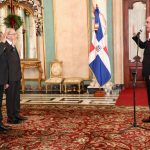 Abinader juramenta a Antoliano Peralta como ministro de Justicia y a Jorge Subero Isa como Consultor Jurídico