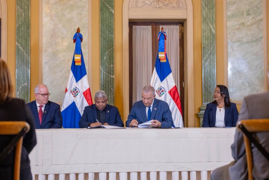 Presidencia de la República fortalece el desarrollo del sur profundo con acuerdo para financiar 300 becas universitarias