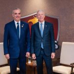 [5:51 p. m., 7/3/2026] Jorgito Director gestión: Abinader fortalece diálogo comercial con Estados Unidos durante cumbre en Miami El mandatario sostuvo una reunión bilateral con el representante comercial Jamieson Greer, acompañado del canciller Roberto Álvarez Miami, Florida.– Como parte de su agenda oficial durante la cumbre “Escudo de las Américas”, el presidente Luis Abinader sostuvo un encuentro bilateral con el representante comercial de los Estados Unidos, Jamieson Greer, con quien conversó sobre el fortalecimiento de las relaciones comerciales entre ambas naciones. Durante el encuentro, ambas autoridades abordaron temas relacionados con el fortalecimiento de las relaciones comerciales entre la República Dominicana y los Estados Unidos, así como oportunidades para ampliar la cooperación económica … [5:53 p. m., 7/3/2026] Jorgito Director gestión: Abinader sostiene reunión bilateral con el secretario de Energía de Estados Unidos en la cumbre “Escudo de las Américas”