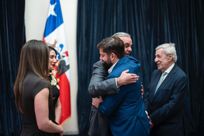 Presidente DOMINICANO ofrece saludo protocolar a su homólogo de Chile Gabriel Boric