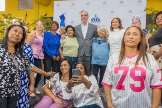 Presidente Abinader inicia entrega del Bono Madre 2026 que beneficiará a más de un millón de madres dominicanas