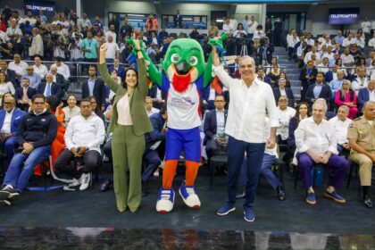 Abinader inaugura la remodelada Arena Banreservas Virgilio Travieso Soto