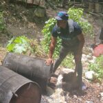 Desmantela fábrica clandestina de CLERÉN Y TAPA ROJA en Azua