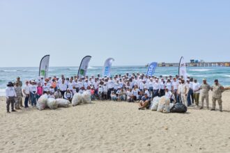 United Petroleum realiza jornada de limpieza en Playa Gringo de Haina por el Día Mundial de los Océanos