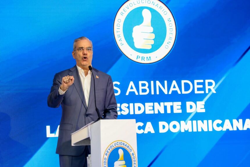 Luis Abinader llama a preservar la unidad, evitar la complacencia interna y mantener un contacto permanente con la ciudadanía