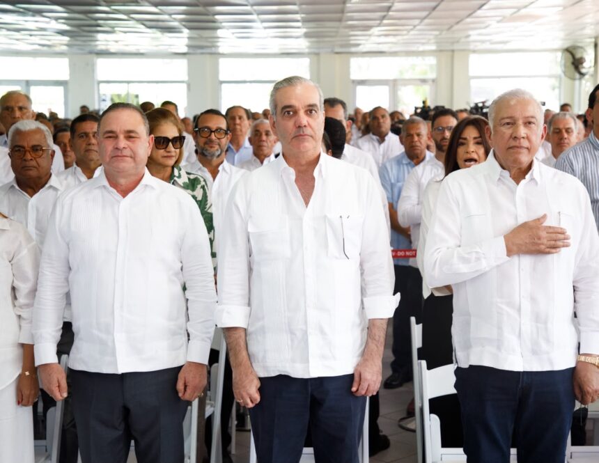 Abinader agradece el compromiso del sector agropecuario y afirma que el reconocimiento de la FAO