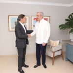 El presidente de Google Cloud para América Latina visita al mandatario de la República Dominicana