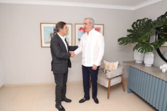 El presidente de Google Cloud para América Latina visita al mandatario de la República Dominicana