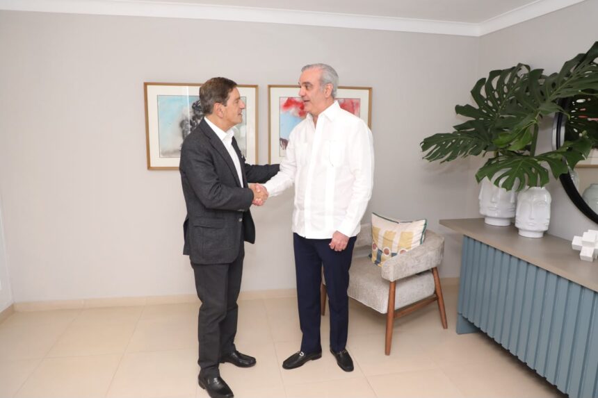 El presidente de Google Cloud para América Latina visita al mandatario de la República Dominicana